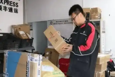  终于搞明白大学通知书为何只用邮政顺丰没资格,知道的人没几个