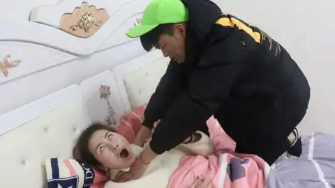 邻居打麻将太激动去世,追悼会上麻友的追悼词真经典,太搞笑了  邻居打麻将太激动去世,追悼会上麻友的追悼词真经典,太搞笑了