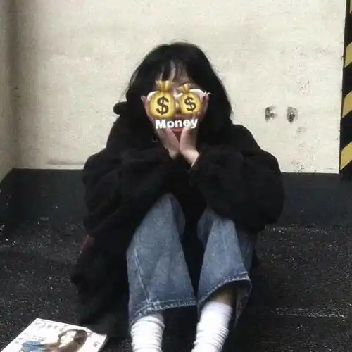  女生头像去没人的岛摸鲨鱼的角