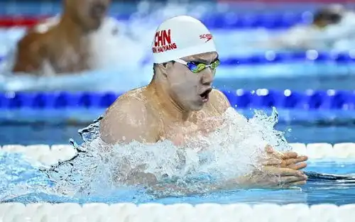  谷爱凌潘展乐梦幻联动一张合影五个奥运冠军