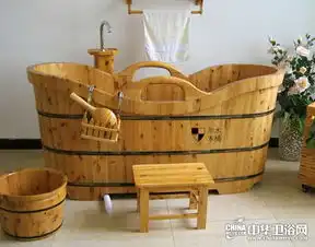  木桶浴缸选购二三事浴缸泡澡养生是重点