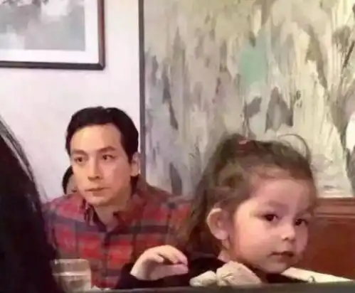  吴彦祖曾直言不希望女儿太漂亮,照片曝光后,网友愿意等她长大