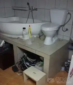  这个厕所总感觉怪怪的