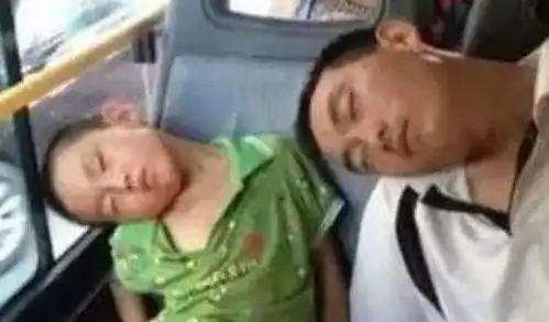 搞笑图片笑话段子最开心的事情不是看到了美丽的风景,而是  搞笑图片笑话段子最开心的事情不是看到了美丽的风景,而是