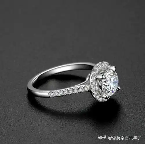  98的人都没搞明白莫桑石和钻石的区别莫桑石和钻石的价格