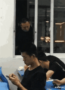  买米回来,发现我竟在微信群被全小区通缉了