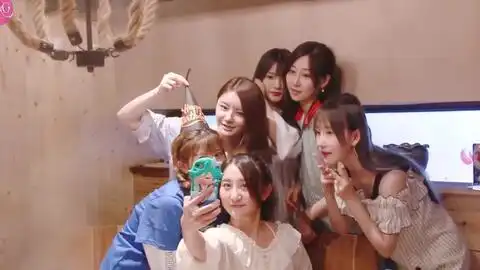  火箭少女101赖美云生日会小七的三个愿望希望sing女团大红