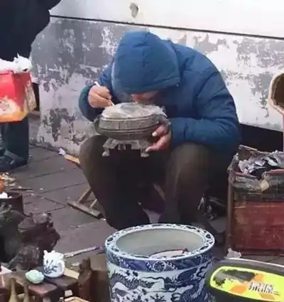  搞笑gif段子潘家园的卖家就是这么霸气,连碗都这么土豪