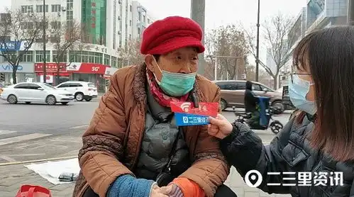  做虎头鞋卖摆地摊20多年,闲不住的七旬老太说图个开心