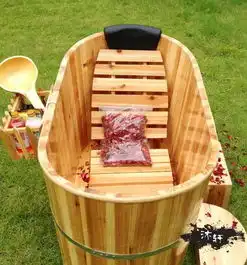 木桶瑶浴泡澡精美图片