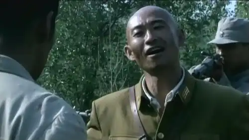  伪军头头趁乱逃跑,石光荣只用了一颗子弹,他直接伏法认错