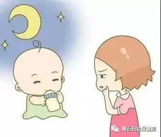 抱着奶瓶喝奶的表情包