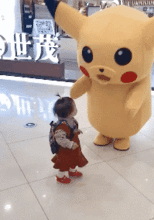  搞笑gif没看错的话这应该是男厕
