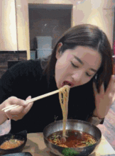 发红包gif图片搞笑图片吃面