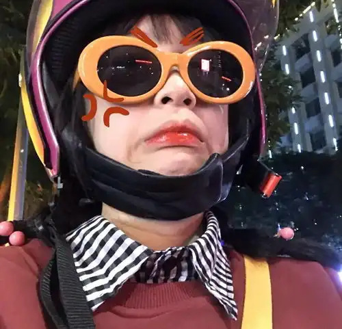  有高级又沙雕的女生qq头像吗