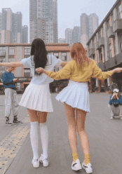  周一内涵囧图云飞系列美女走秀性感诱惑谁也抵挡不了