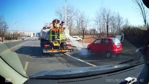感受到大爷的可爱,免费洗车  感受到大爷的可爱,免费洗车
