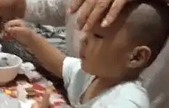  搞笑gif趣图姑娘这是准备离婚的节奏吗