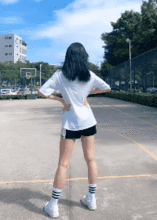  爆笑gif图女人做什么动作最撩人