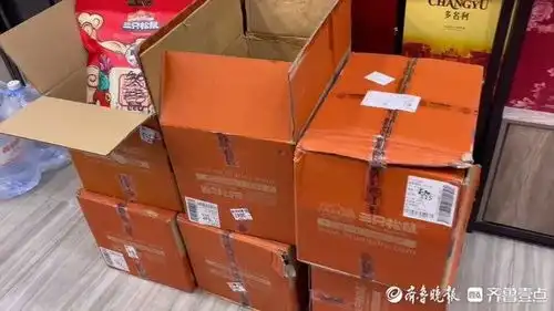  打开快递箱吓一跳,坚果大礼包咋变砖头