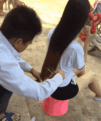  搞笑gif段子下午差不多下班的时候,老板在微信群里发了个红包我觉得肯定佛祖