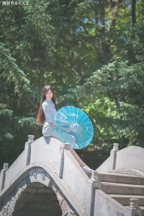 搞笑gif趣图女朋友的这个撒娇方式,我不得不服  搞笑gif趣图女朋友的这个撒娇方式,我不得不服