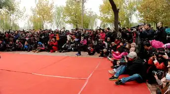  今晚宏达抽奖,美女模特摄影活动