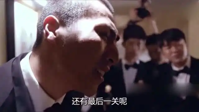 影视美女大婚之日,谁料看见男友中学照片,立马感觉不对劲  影视美女大婚之日,谁料看见男友中学照片,立马感觉不对劲