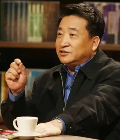  25年前姜昆不顾妻子反对收养养子,15年后,养子为何要找亲生父母
