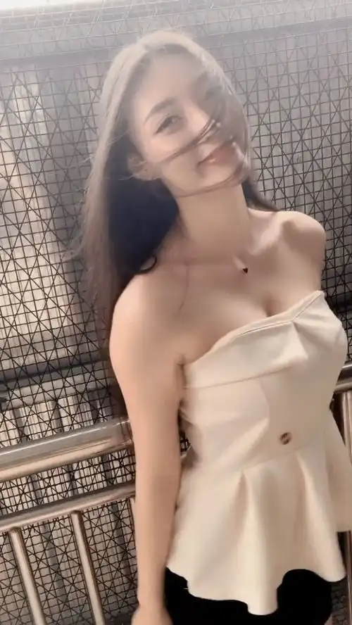  搞笑gif趣图哥们,放开一个让我来