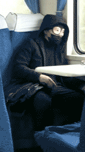 还以为是巧克力,一口下去就后悔了...哈哈哈这也太像了吧 还以为是巧克力,一口下去就后悔了...哈哈哈这也太像了吧