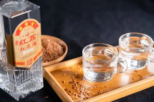  一口顺德鱼生,一口顺德红米酒,这才叫识叹嘛