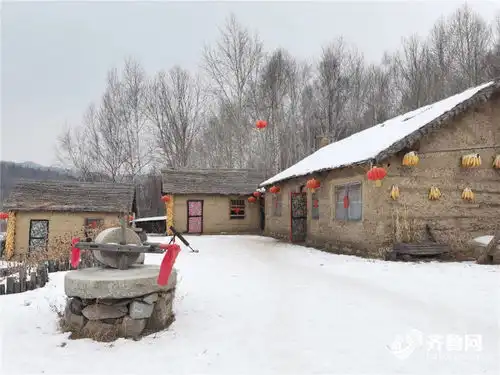 组图丨2万余颗玉米建成的房屋晶莹剔透的冰挂来二合雪乡,一起感受冬季乡村的魅力  组图丨2万余颗玉米建成的房屋晶莹剔透的冰挂来二合雪乡,一起感受冬季乡村的魅力