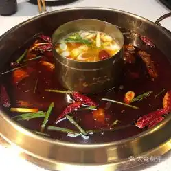  炉得香双层烤鸭火锅人民广场店的酸萝卜鸭汤好不好吃用户评价口味怎么样上海美食酸萝卜鸭汤实拍图片大众点评