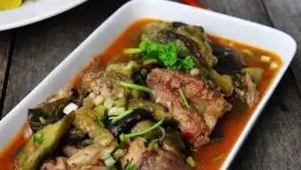  美食天下家常菜鲶鱼炖茄子的做法,如何做,鲶鱼炖茄子怎么做好吃详细步骤图解菜谱大全