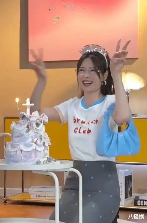 杜海涛为妻庆生,文案超宠,配图却很大胆彻底毁掉沈梦辰美女形象  杜海涛为妻庆生,文案超宠,配图却很大胆彻底毁掉沈梦辰美女形象