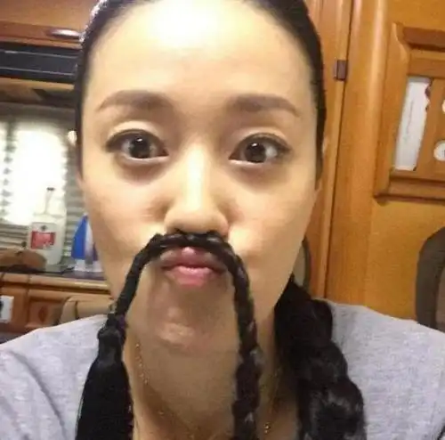 参观马伊琍在北京的豪宅,住着老式步梯小区,回家连个电梯都没有  参观马伊琍在北京的豪宅,住着老式步梯小区,回家连个电梯都没有