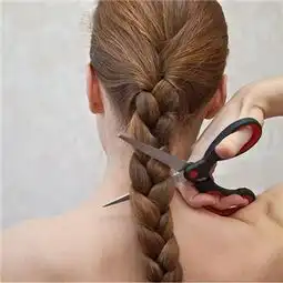  什么是瘢痕性脱发