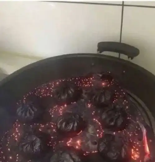 做饭的图片搞笑的糊锅
