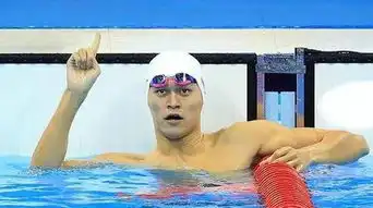  gif张继科搞笑模仿孙杨吐水贾乃亮大赞神还原