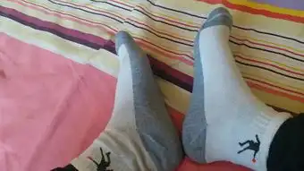  白袜子