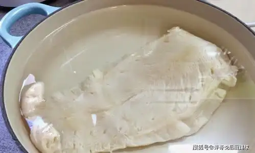  菜做的好不好吃关键在于高汤,教你一招秘诀,饭店大厨都这么做