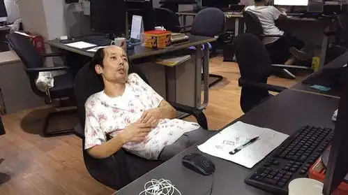  范冰冰被罚,冯小刚注销公司,唯独他没事