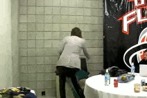  爆笑gif此时此刻用两个字形容不许说卧槽你会说什么