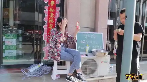  美女超市搞活动,用筷子喝水全场免费,小伙心生一计挑战成功