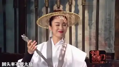  侠女看上宝剑,听完价格瞬间要走,是不是你购物的样子