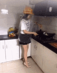  搞笑图片小伙子,别再坚持了,做备胎你不累吗