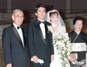  安倍晋三老婆丑闻安倍晋三老婆照片恶搞