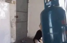  这是我弟弟的女同学,这才刚上初一就这么早熟了,真嫉妒她