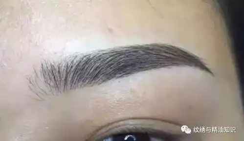  泰国大姐纹眉失败后成如花很伤心